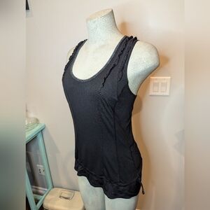 Lululemon Racerback Ruffle singlet top with Pocket & hip Bungee black Size 4